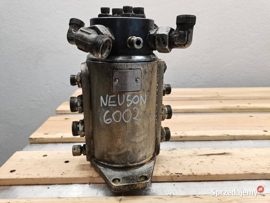 Neuson 6002 Kolumna obrotu Wilkowo