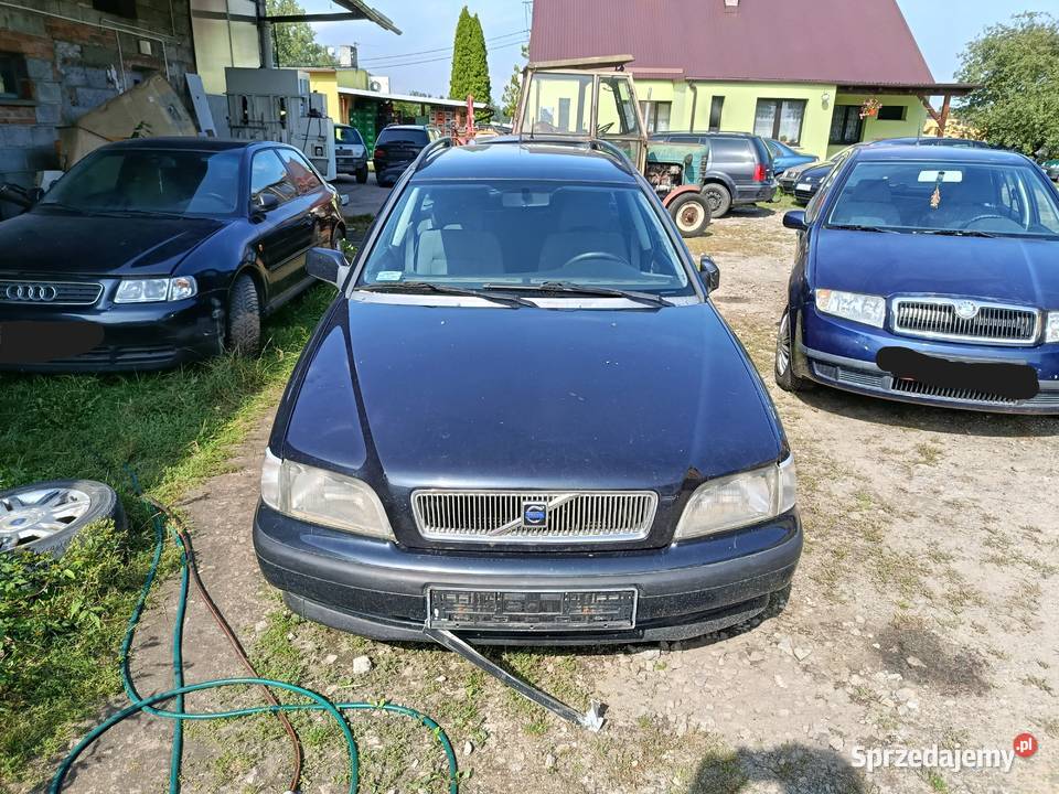 Volvo V 40 19 D 70 kW 2000 r dawca części Samochody na części Szklarka Myślniewska