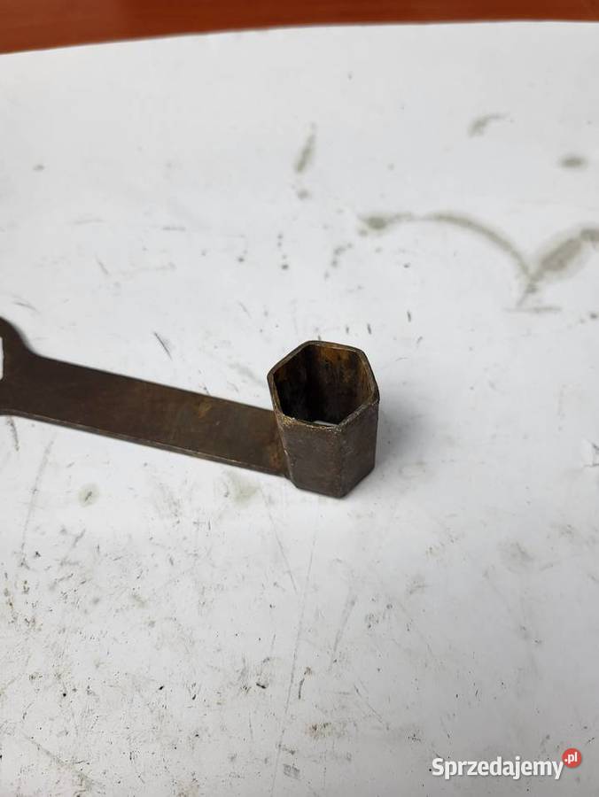 klucz do świec na świece 22 stary model świec Pozostałe