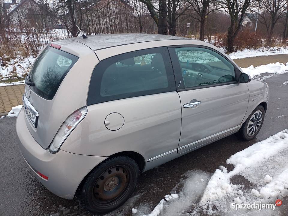 Lancia y benzyna 12 bez korozji sprawna 2007 Staszów