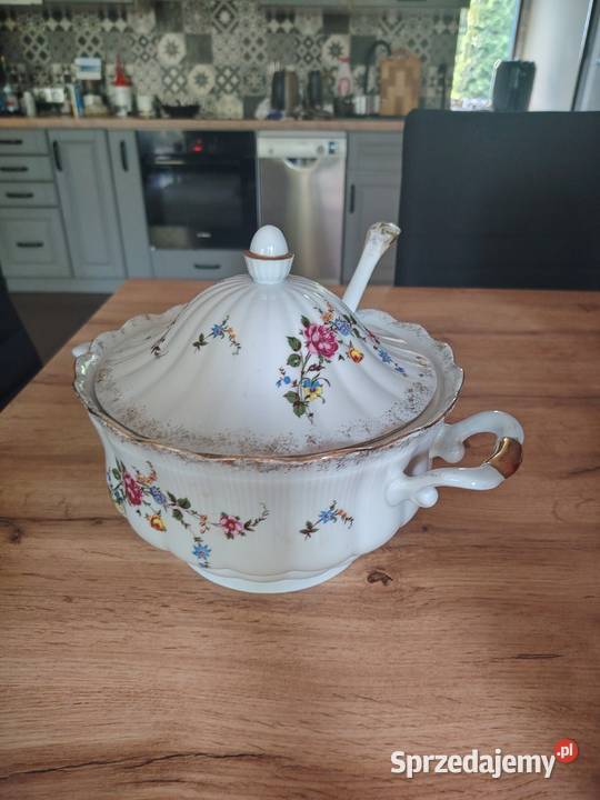 Waza porcelanowa z chochlą Iwona Chodzież Poznań