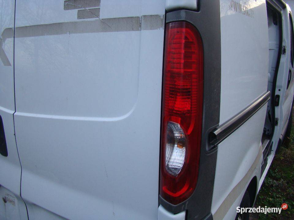 błotnik tylny biały kod lakieru 474 10U opel dostawcze Parcice sprzedam