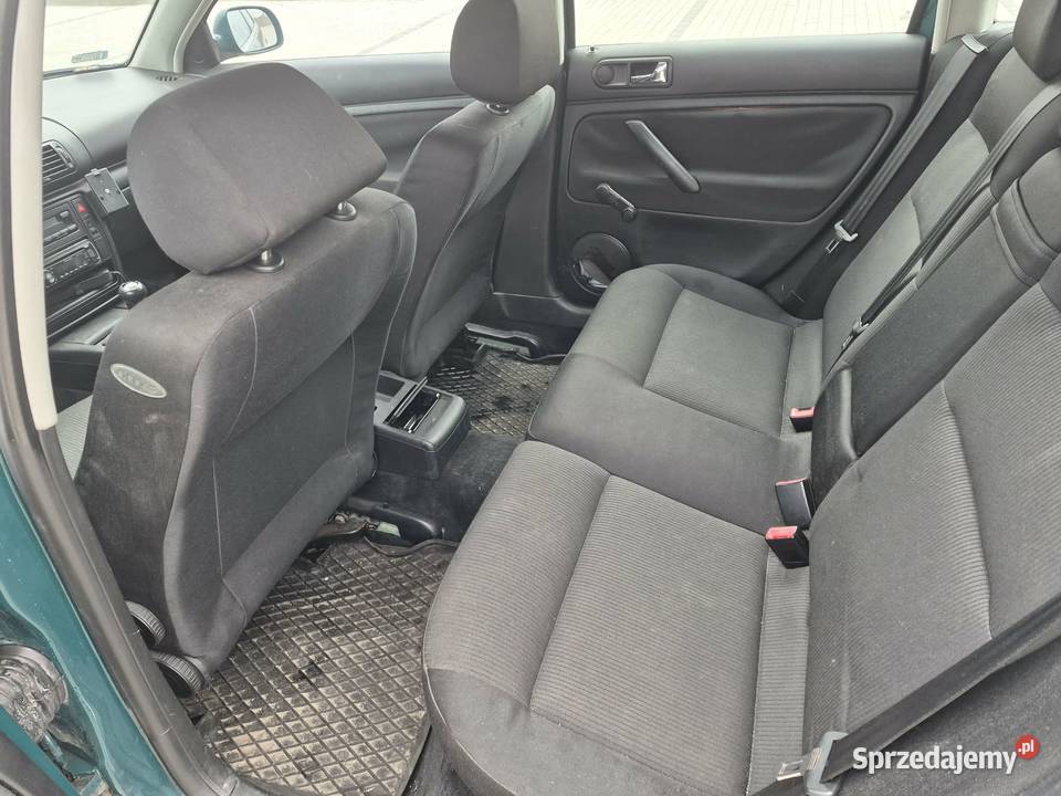 VW PASSAT ładny z hakiem 2003r