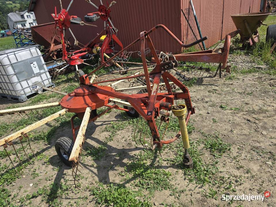 Zgrabiarka grabarka Pottinger pająk beczkowóz Ropa