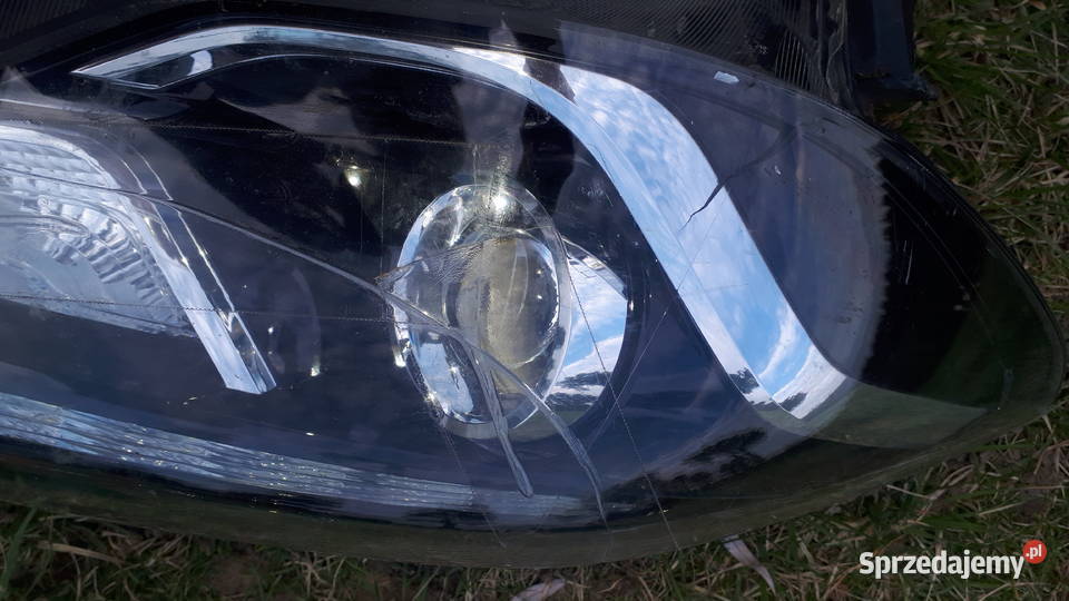 Lampa prawy przód Suzuki SX4 scross 2020 r Karczew
