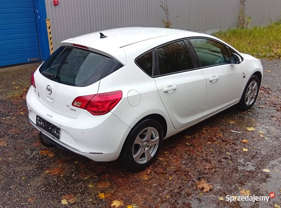 Opel Astra Lift 17 CDTI Isuzu Navi Tempomat PDC Biesiekierz