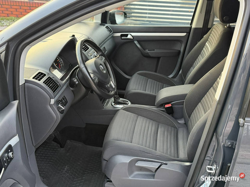Volkswagen Touran Volkswagen Touran 16TDI 2014 grafitowy Motoryzacja Gostyń