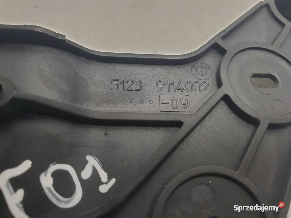 BMW F01 UCHWYT OTWIERANIA PRZEDNIEJ MASKI