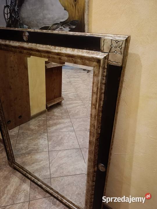 Duże lustro kryształowe w pięknej starej ramie Lipno