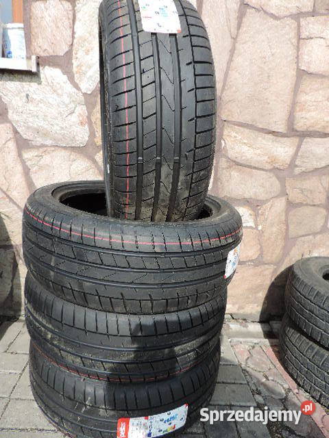 Opony 21545R18 Petlas Velox Sport PT741