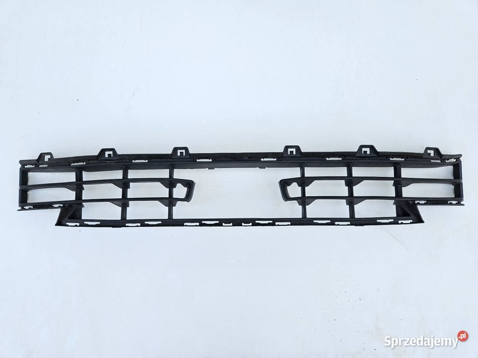 BMW 1 F40 KRATKA ŚRODKOWA ZDERZAKA PRZÓD Międzychód