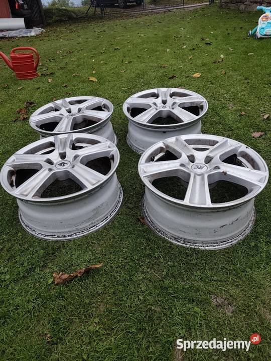 Felgi 17 BMW e46e90F30 Średnica 17" Gostwica