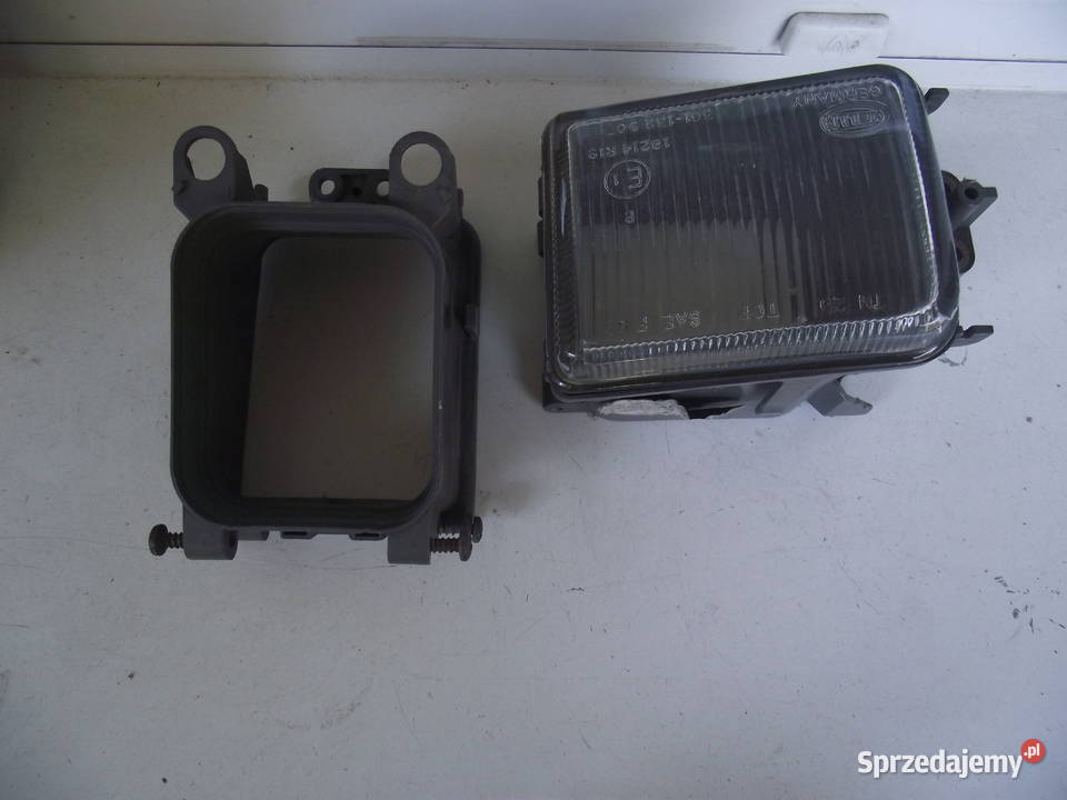 Audi V8 Halogen lewy lewe Lampy przeciwmgielne dolnośląskie