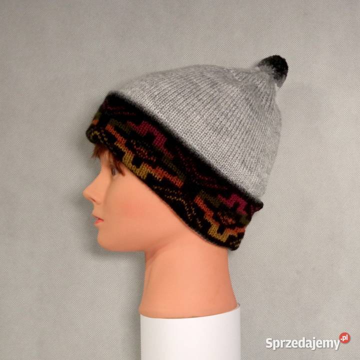 Ciepła Czapka z Pomponem z Wełny Alpaki Peru Kudowa-Zdrój