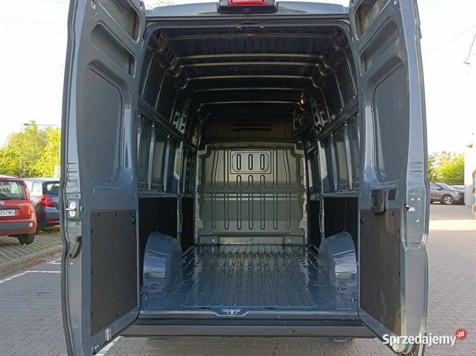 Opel Movano Opel Movano Furgon 180 L4H3 17m3 RP Motoryzacja