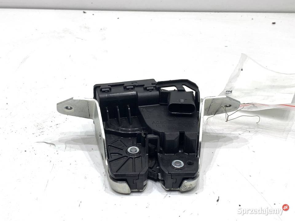 ZAMEK KLAPY TYŁ MERCEDES GLE SUV 1518