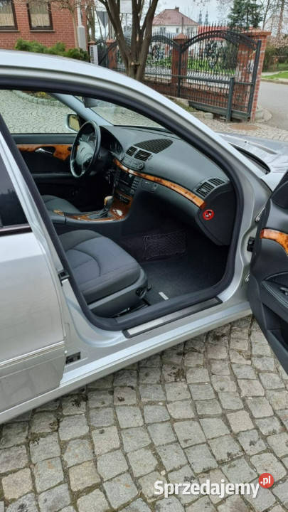 Mercedes E 200 104 E Klasa E200 Kompressor W211 światła przeciwmgielne Głogówek
