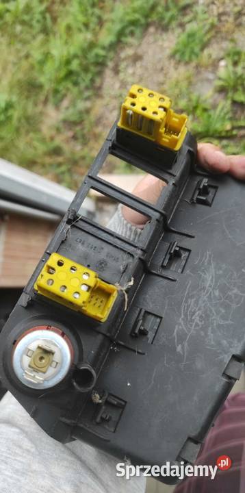 Włącznik grzania foteli BMW E36 Boreczek