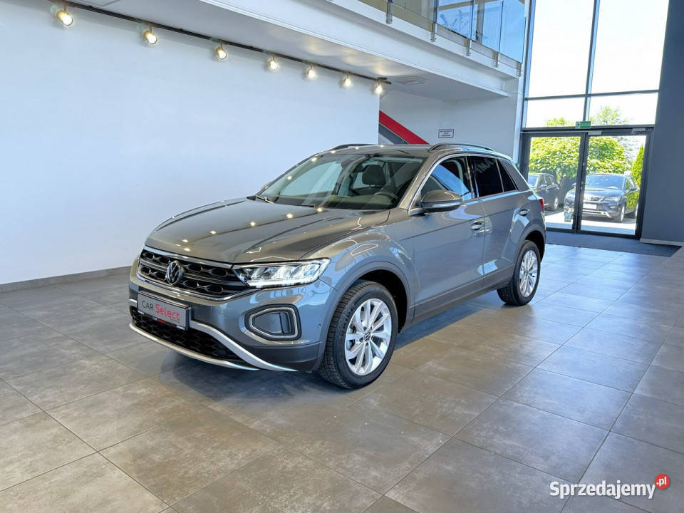 Volkswagen TRoc Life 15TSI 150 DSG 2023 r salon Myślenice
