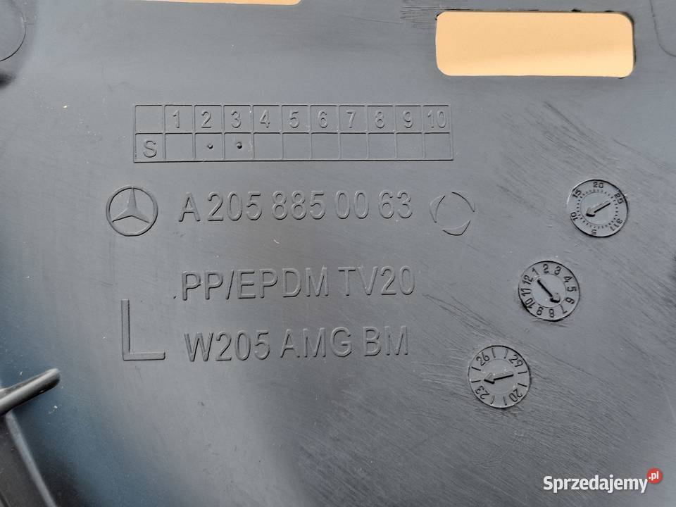 MERCEDES CKLASA W205 AMG KIEROWNICA POWIETRZA osobowe Bieleń