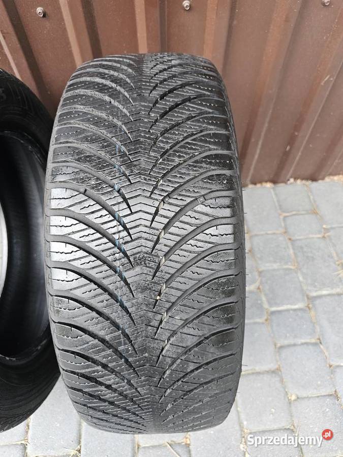 Opony wielosezonowe Goodyear 205x55R16 205 Czarna Woda sprzedam
