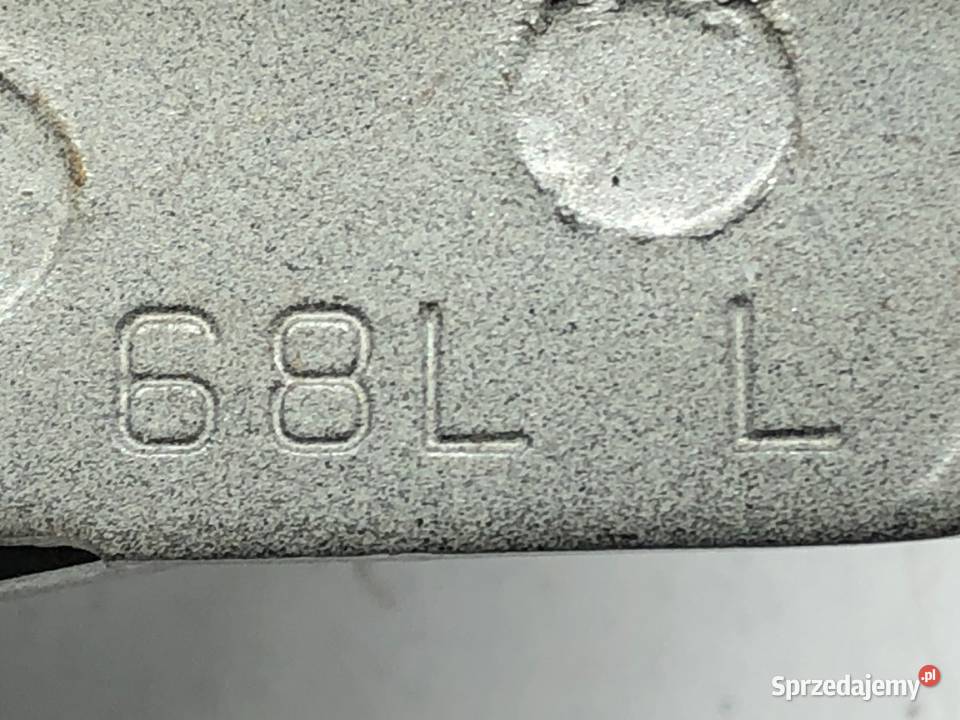 ZAWIAS MASKI LEWY SUZUKI SWIFT IV Hatchback