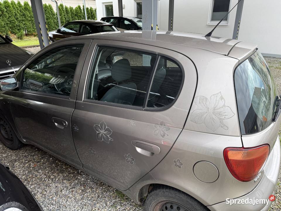 Toyota Yaris 13 2005 Rok produkcji 2005