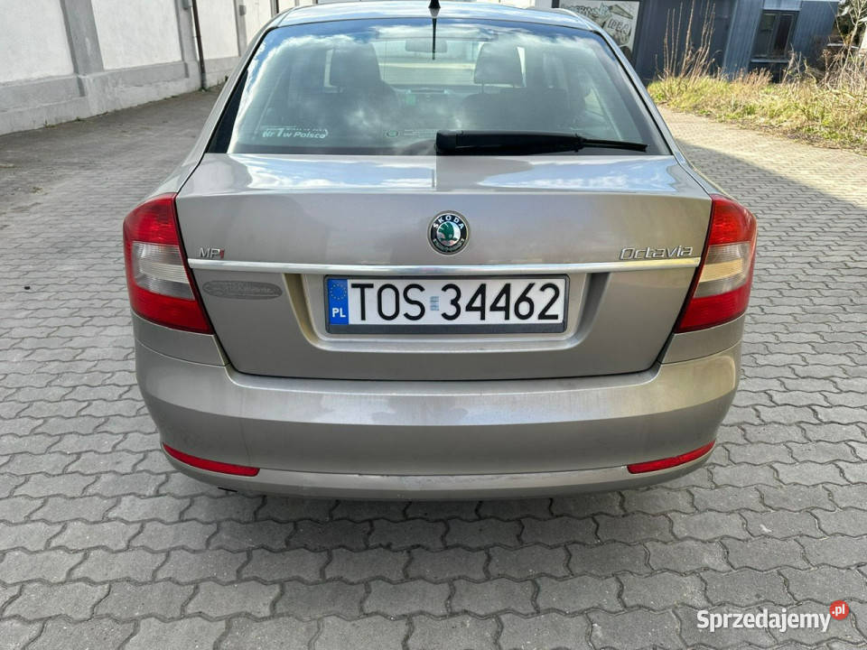 koda Octavia 16B gaz LPG Salon 102 Stan 2 KPL światła przeciwmgielne Ostrowiec Świętokrzyski