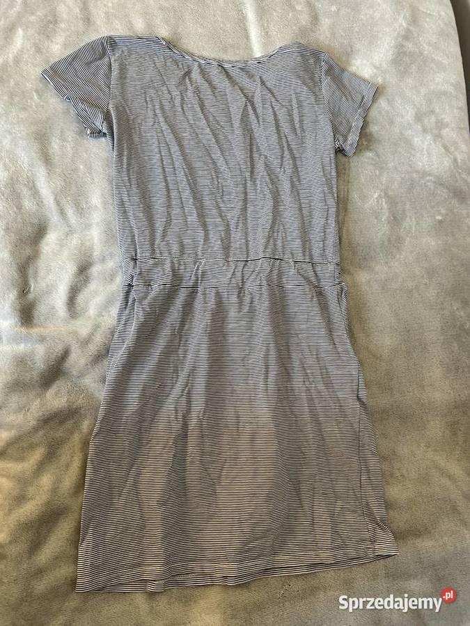 Sukienka dzianinowa w paski z krótkim rękawem i podkarpackie Jasło