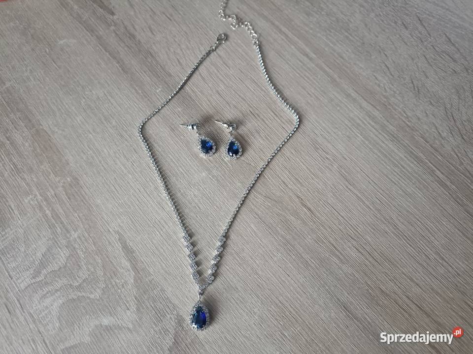Komplet biżuterii z niebieskimi cyrkoniami