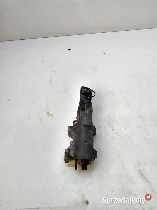 STACYJKA Z KLUCZYKIEM AUDI A4 B5 VW 4B0905851B Przystajń