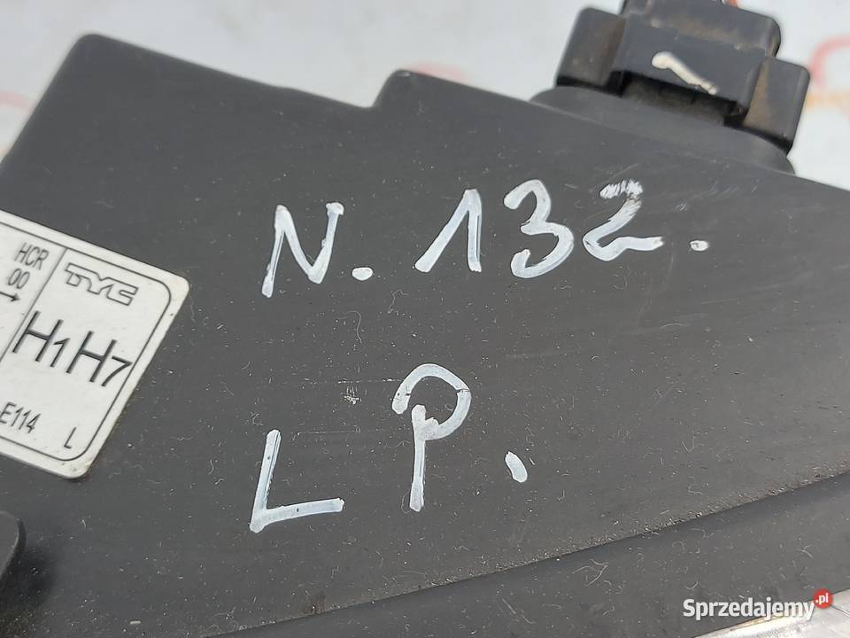 CITROEN DS4 13r lampa lewa przód osobowe świętokrzyskie