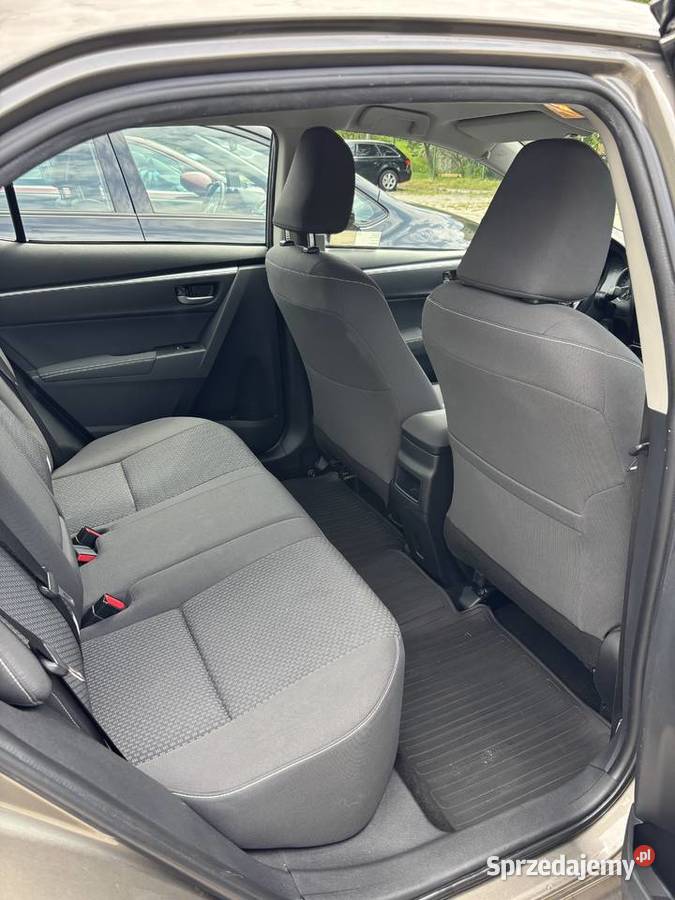 Toyota Corolla 2018 16 benzyna 132 mazowieckie Radom