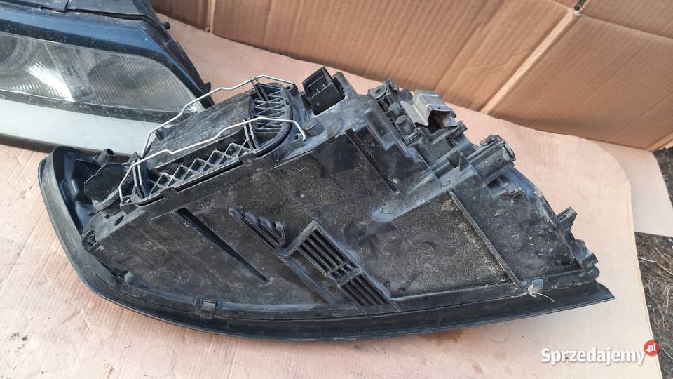 Lampa prawa 31265695 lewa 31265694 Volvo V50 Dębno sprzedam