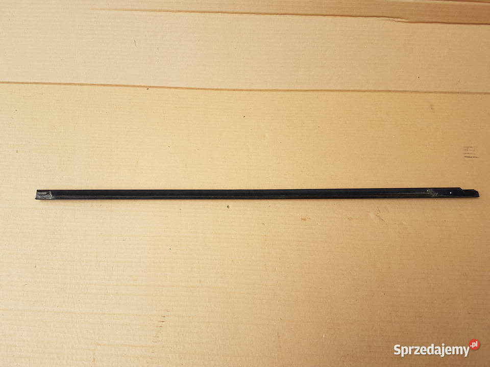 BMW 1 120 F20 LIFT listwa uszczelka zgarniająca Legnica