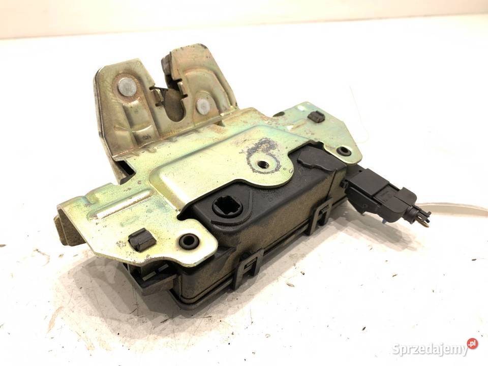 ZAMEK KLAPY TYŁ OPEL ASTRA H Hatchback 13117285