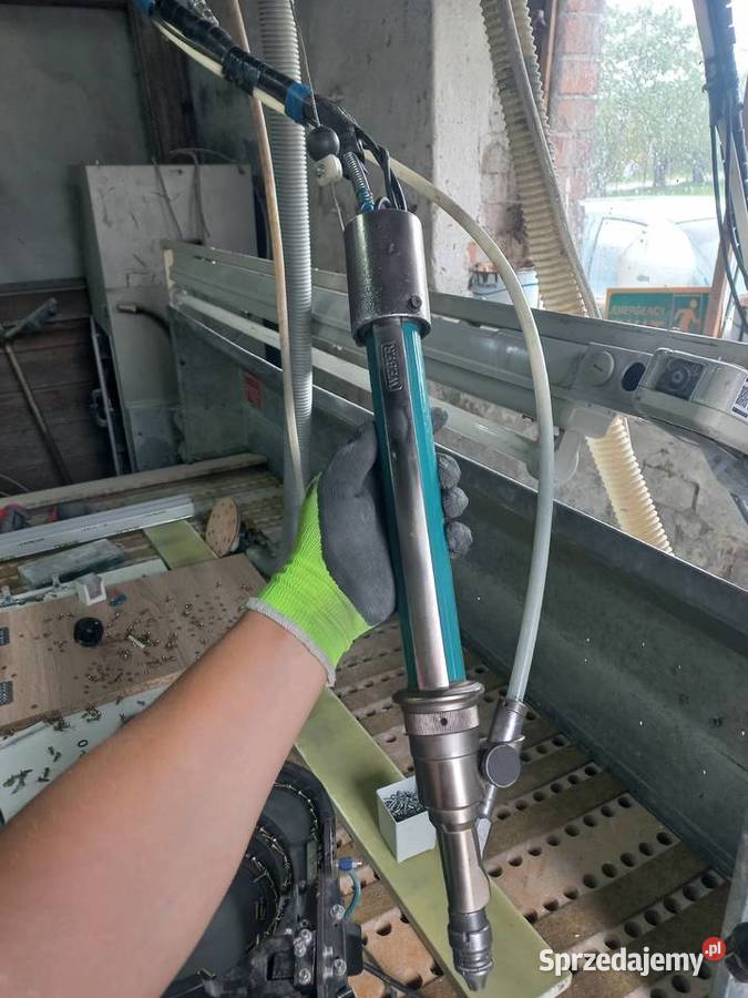Wkrętak pneumatyczny z podajnikiem wibracyjnym Miodary