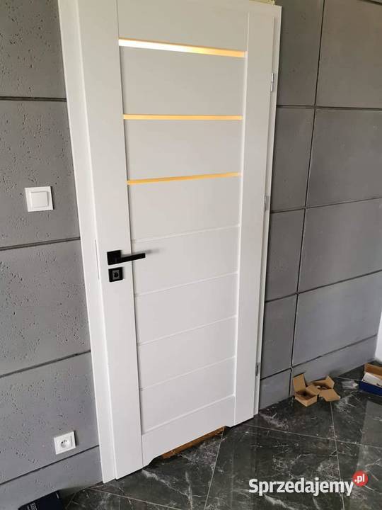 DRZWI Z MASKOWNICĄ STAREJ FUTRYNY OBUDOWA łódzkie Łódź