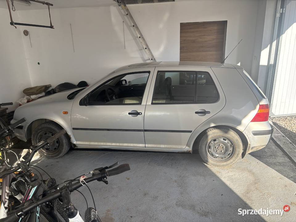 Golf 4 14 benzyna Sprawny Jasło