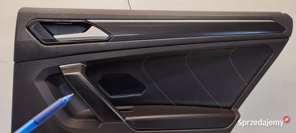 VW TIGUAN II TAPICERKA BOCZKA DRZWI PRAWY TYŁ Tapicerki samochodowe dolnośląskie