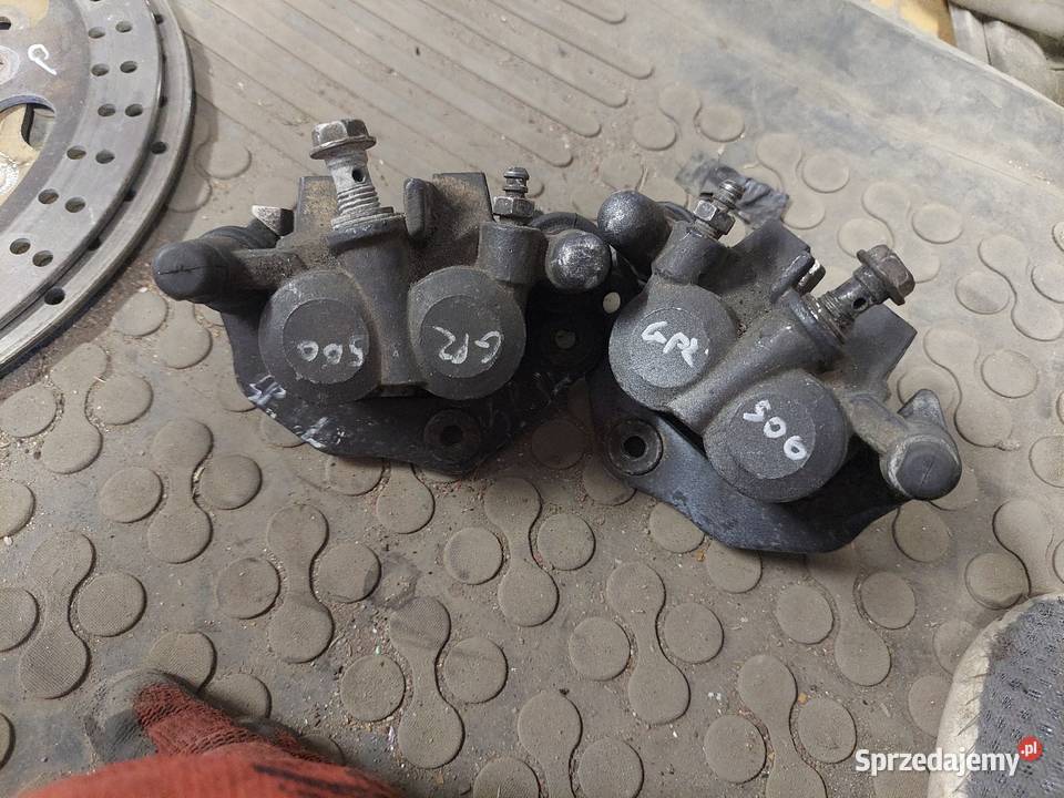 Kawasaki GPZ 500 zacisk zaciski przód przednie Motoryzacja