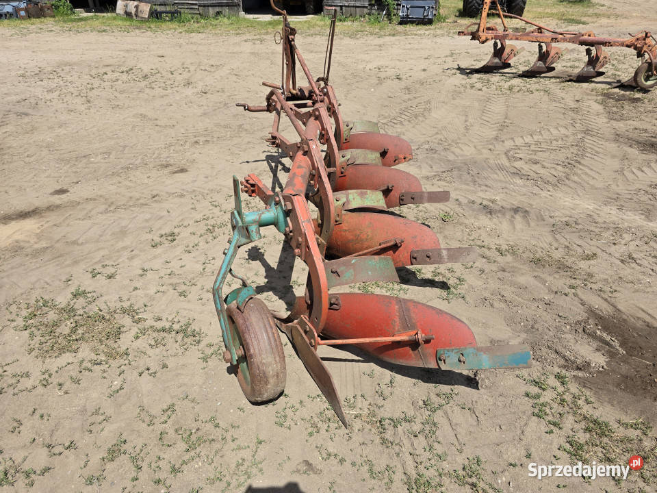 Pług 4 skibowy KVERNELAND AB Model 2 Korpele