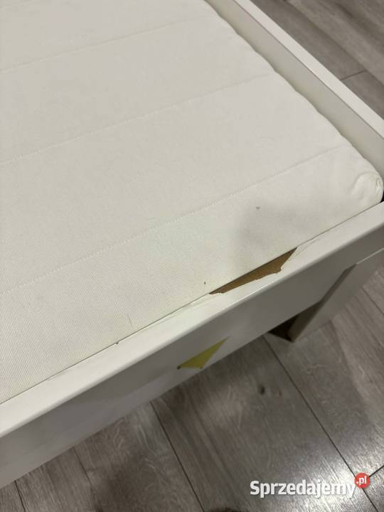 Sprzedam łóżka z materacem Dębica sprzedam