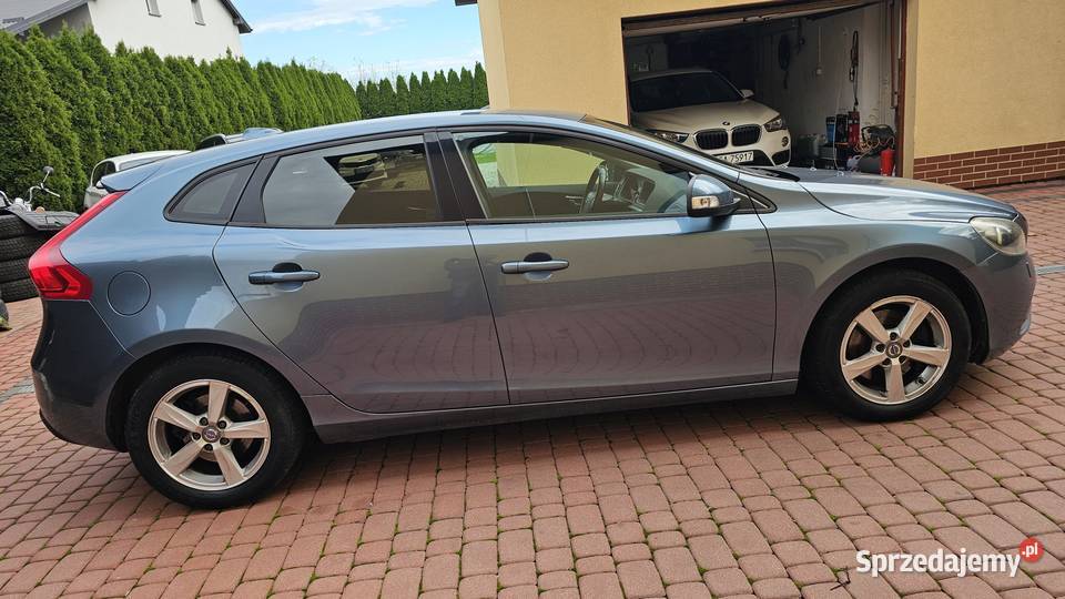 Volvo V40 16 T3 150 Lift 2012r Kamera 2 kpl kół podkarpackie Zarszyn