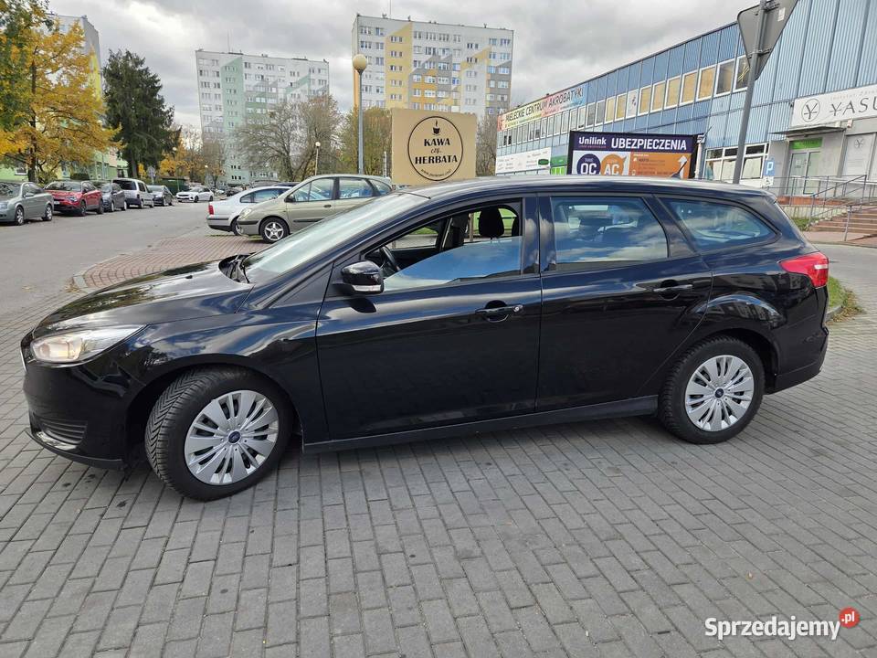 Ford Focus 2017 r gradobiciu ekonomiczna jazda 1000cm3 Mielec sprzedam