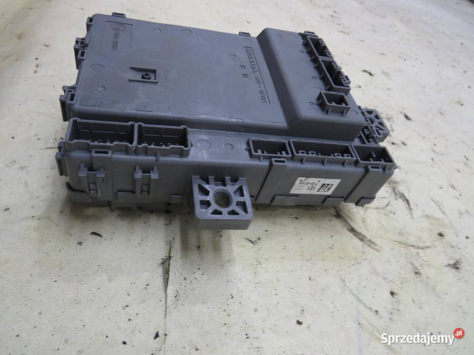 SKRZYNKA BEZPIECZNIKÓW CIVIC IX TV0E110