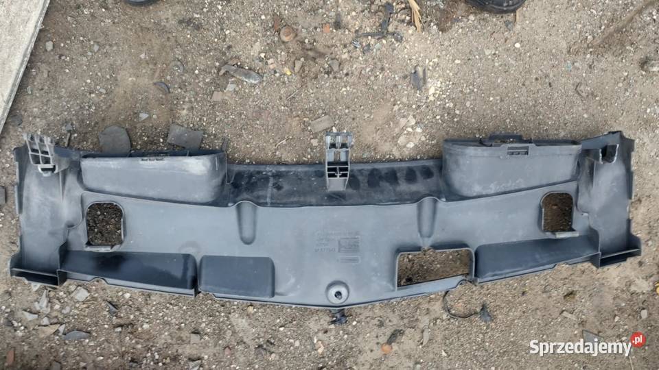 Osłona pasa przedniego Mercedes w204 lift Pozostałe