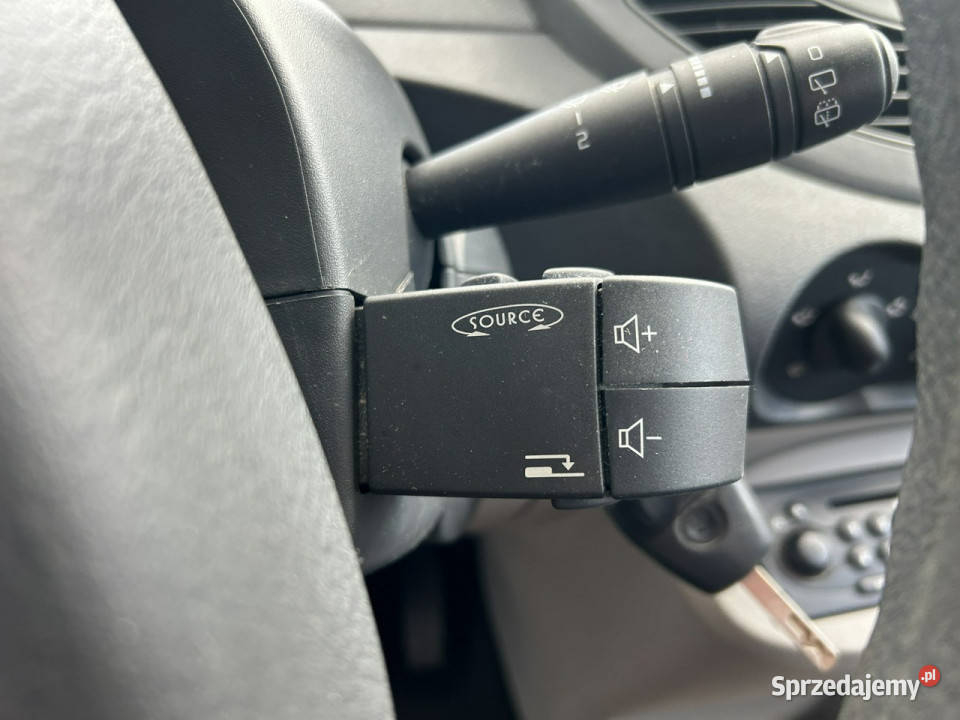 Renault Twingo klimatyzacja multifunkcja el centralny zamek Żory