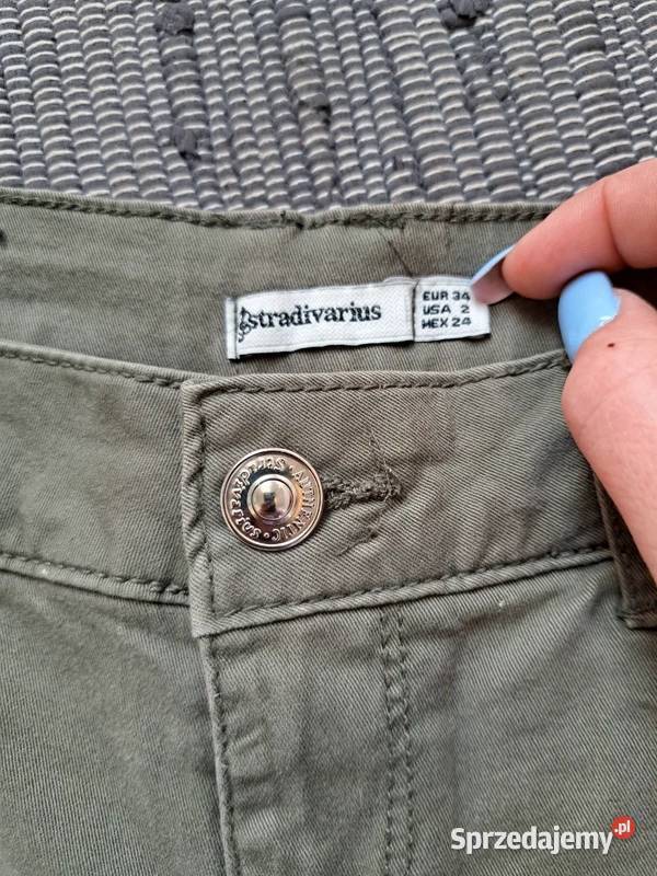 Krótkie zielone spodenki Stradivarius rozmiar 34 pomorskie
