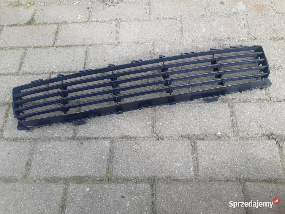 Kratka gril atrapa środkowa zderzaka toyota Karoseria Zamość